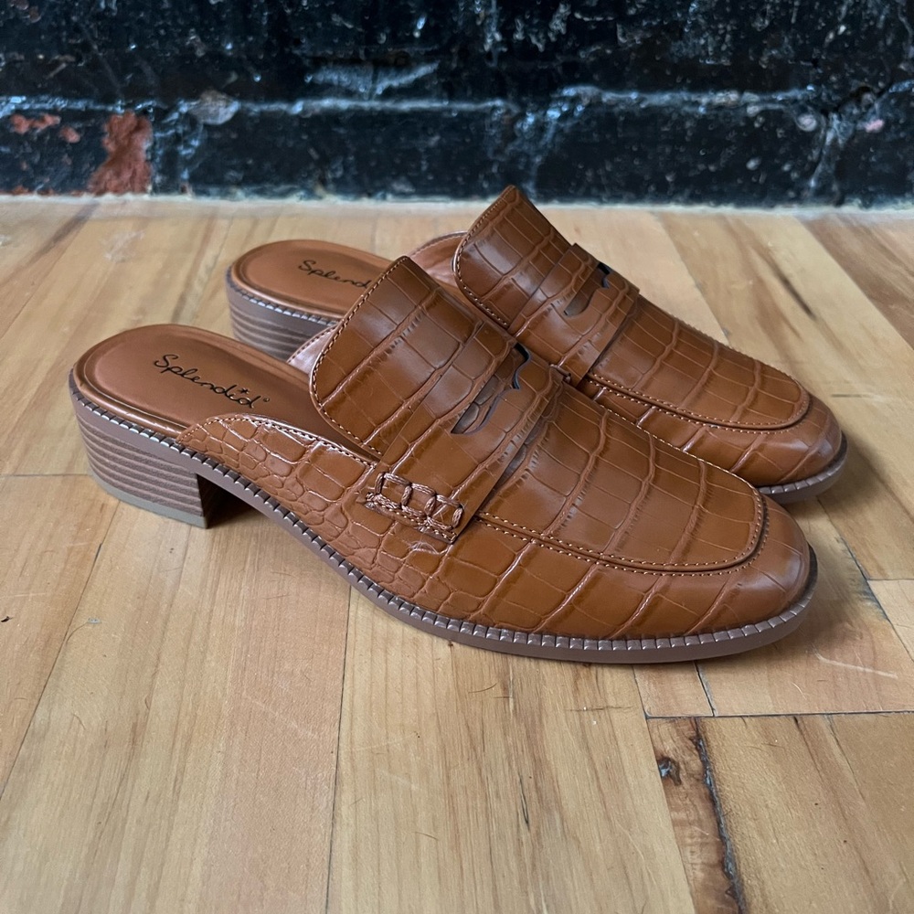 Splendid Snakeskin Style Women’s Tan Loafers Size 7.5 - Business, workplace